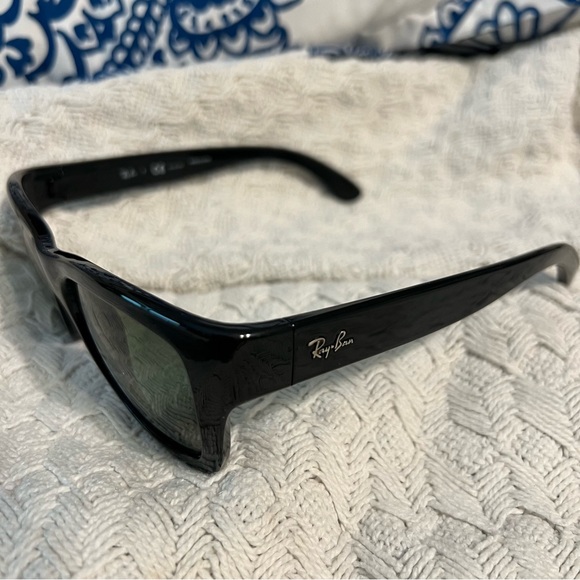 RAY-BAN Unisex Polarized Lightweight Sunglasses RB4194 Square Frame - Picture 10 of 12